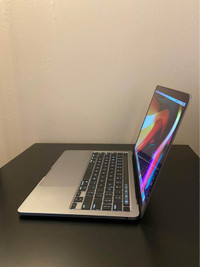 MacBook Pro (13-inch, 2020) - 8GB RAM/256GB SSD