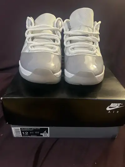 use air Jordan 11 cool grey lows size 11.5, View more