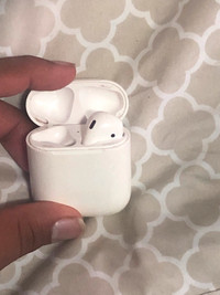 selling 2 well kept used AirPods gen 2 cases and right AirPods