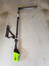 Greenworks Pro 80V Pole Hedge Trimmer