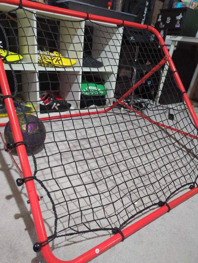 Soccer Rebound net  in Soccer in Barrie