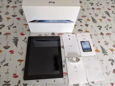 Apple iPad WiFi/Cellular 3rd Gen 32GB MD367C/A Black Retina, View more