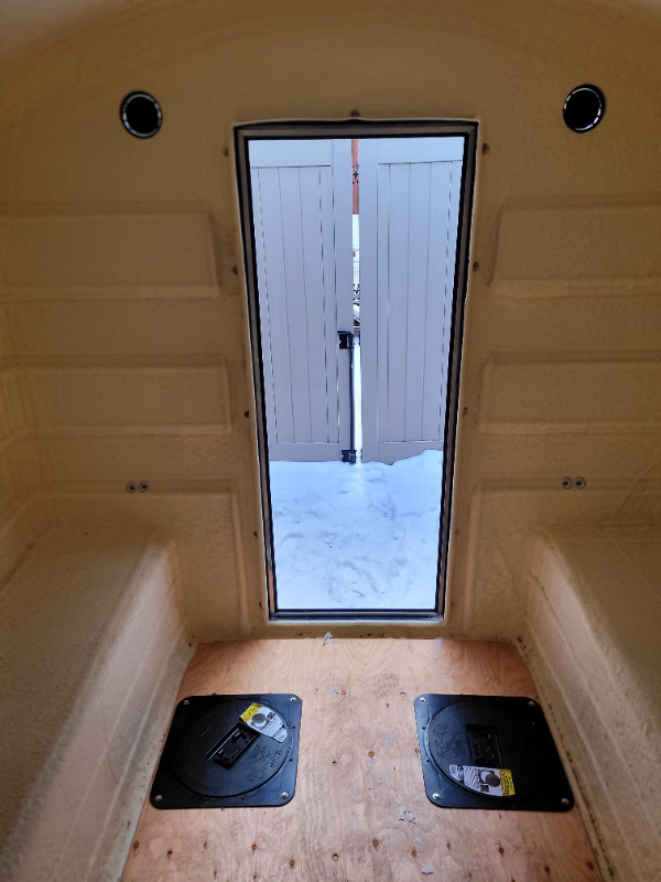 Outback Ice shack ,light-weight Insulated in Fishing, Camping & Outdoors in Regina - Image 2