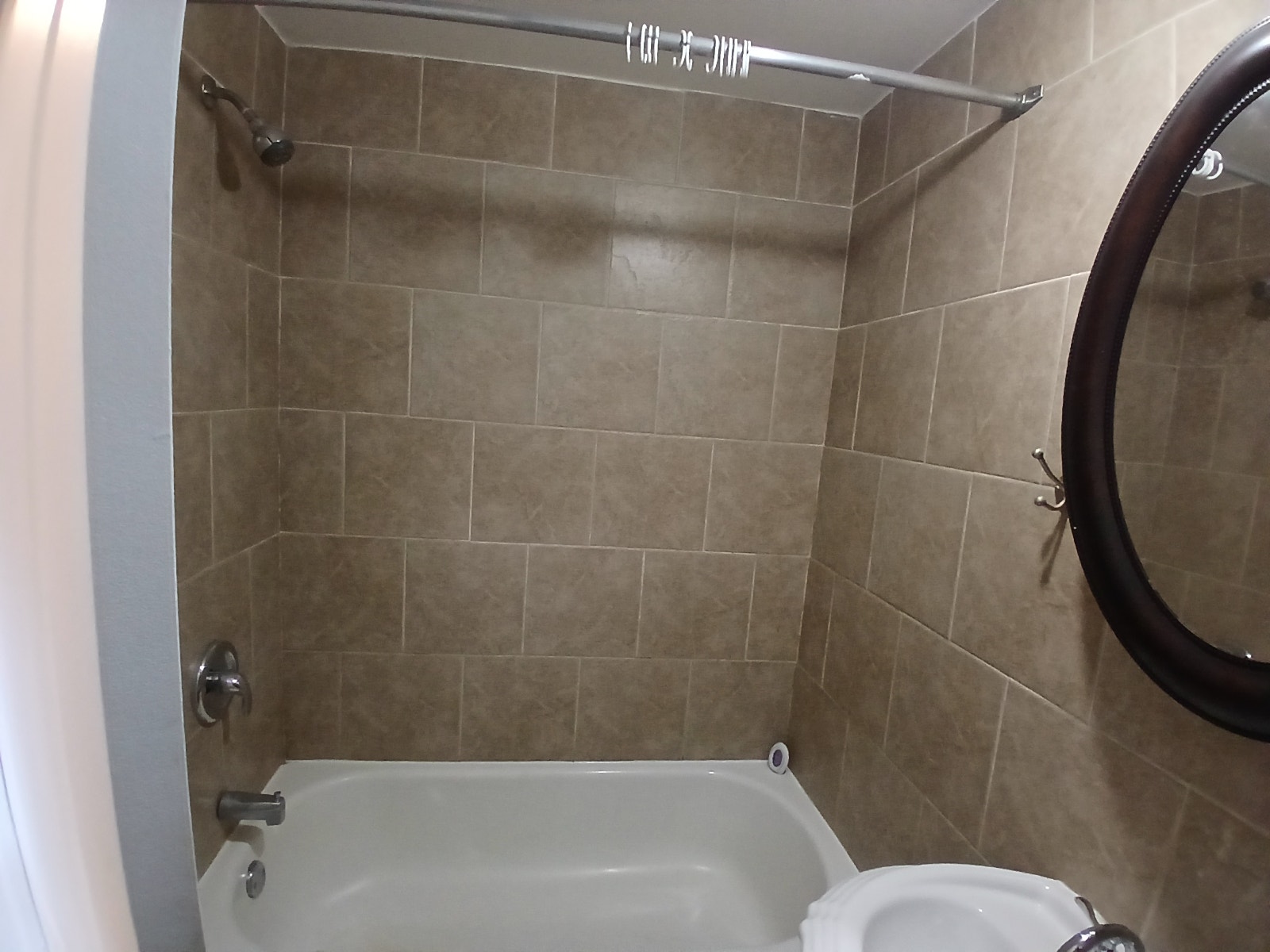 Beautiful and Bright 2-Bedroom Ground-Floor Apartment for Rent – — photo 3