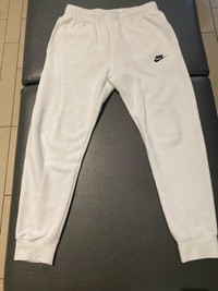 Pantalon blanc Nike(jamais porter)