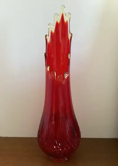 MCM 12.75” L.E. SMITH Amberina “Diamond Butt” Swung Glass Vase , View more