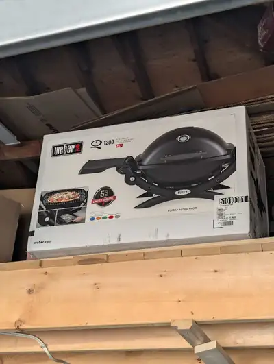 Weber Q1200 BBQ, View more