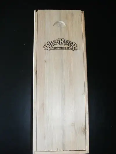WindRiver Outfitting Co. Wooden Gift Box with sliding lid /cover. MINT. Overall box dimensions: 11.2...