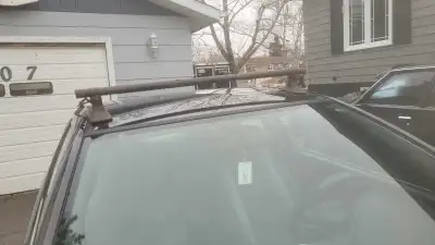 i have ajustable roof rack for car , truck or jeep , good to bring bagage or put led bar on it