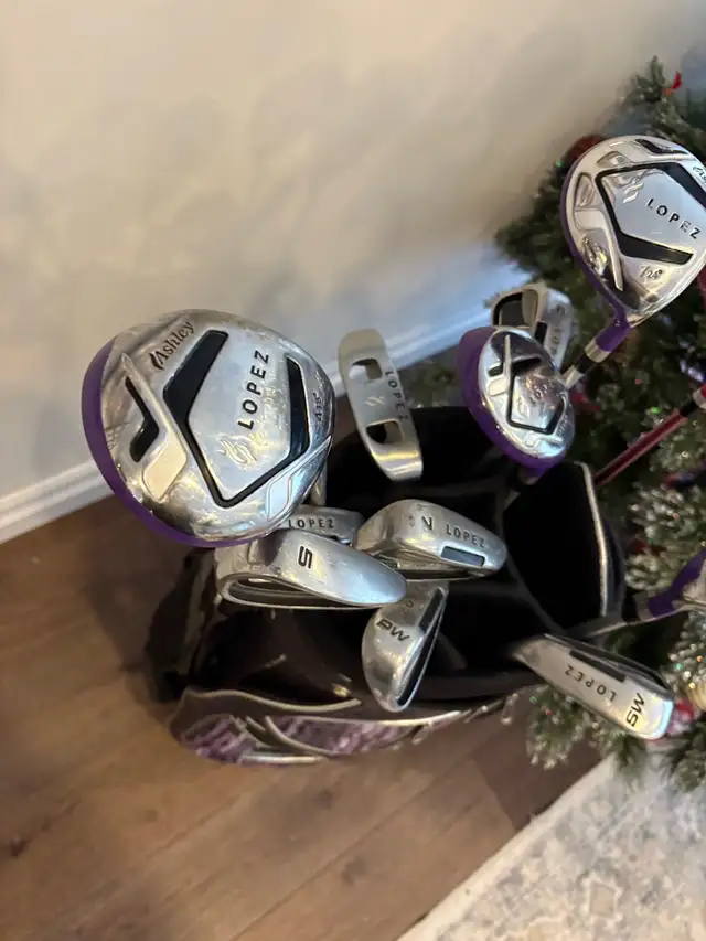 women’s right handed golf set and bag in Golf in Guelph - Image 3