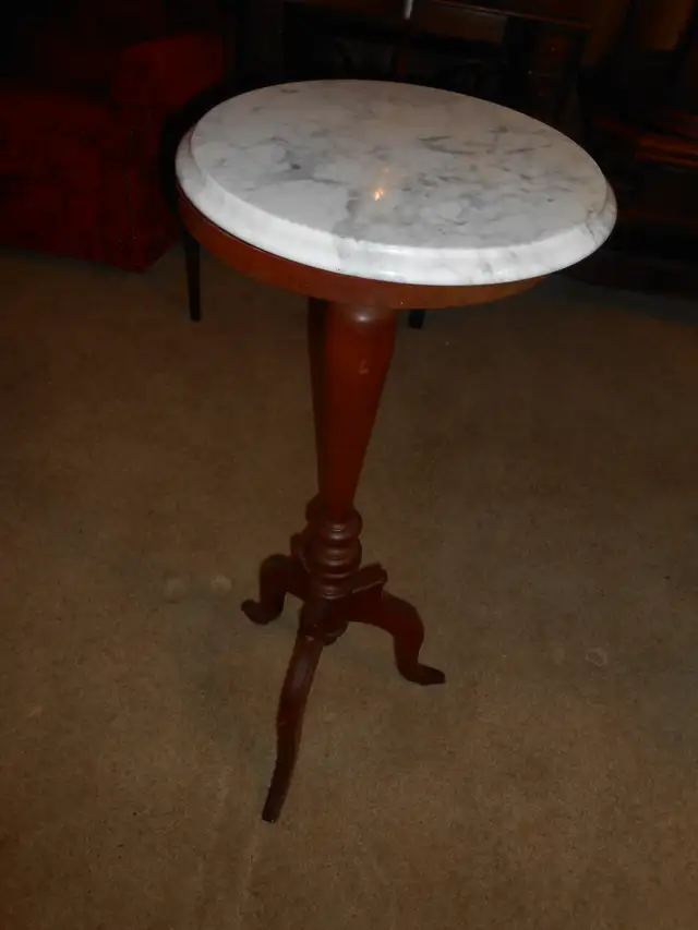 14" round pedestal marble top table chip in marble height 36" in Home Décor & Accents in Peterborough - Image 2