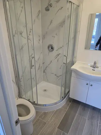 2 Master Bedrooms + 1 Room | Fully Renovated | Steeles & Yonge Main Floor – Prime Location 2 Master...