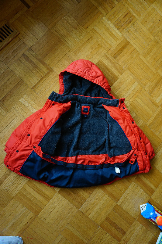 GAP Puffer jacket, Size 5 - Orange in Clothing - 5T in Oakville / Halton Region - Image 2