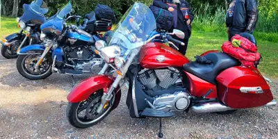 2012 Victory Cross Roads- certified June 18/26, ABS,cruise control, oil cooled, 1731 cc/106 ci, new...