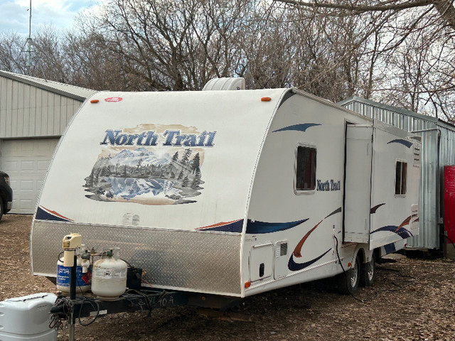 2011 North Trail Bumper Hitch camper in Travel Trailers & Campers in Brandon - Image 2