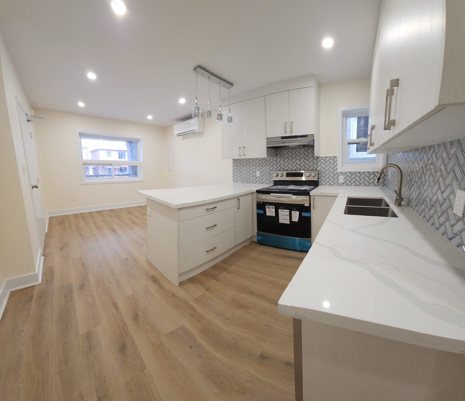 Stunning, Clean, Renovated One Bedroom Apartment 5
