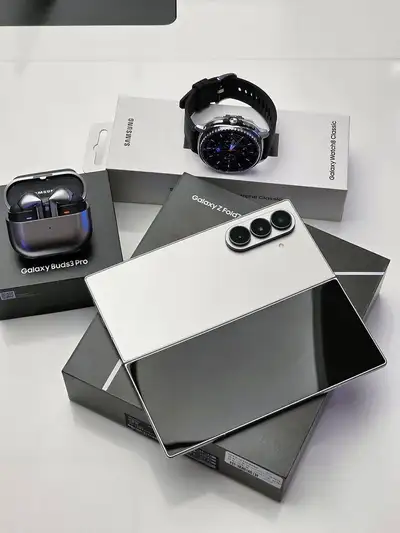 New Arrival in box and unlocked SAMSUNG GALAXY S25, View more