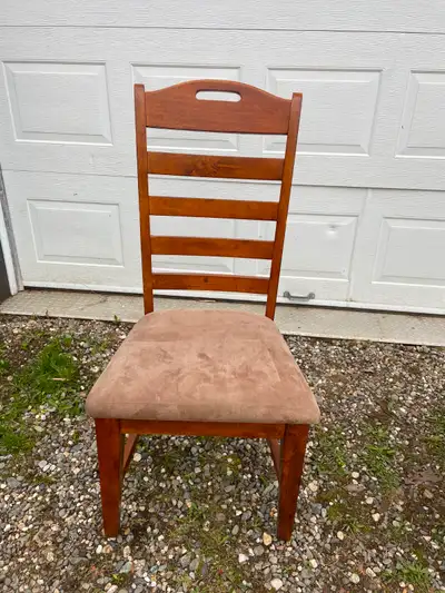 2 Chaises en bois, View more