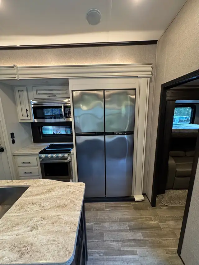 2020 Jayco NorthPoint 377RLBH in Travel Trailers & Campers in City of Halifax - Image 8