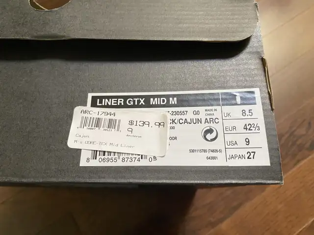 Arc’teryx Gortex  mid shoe linear in Men's Shoes in City of Toronto - Image 5