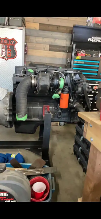 1993 12v Cummins Bought for a project decided to go a different route Engine has low km not sure on...