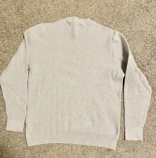 Zara men’s waffle knit sweater in Men's in Edmonton - Image 4