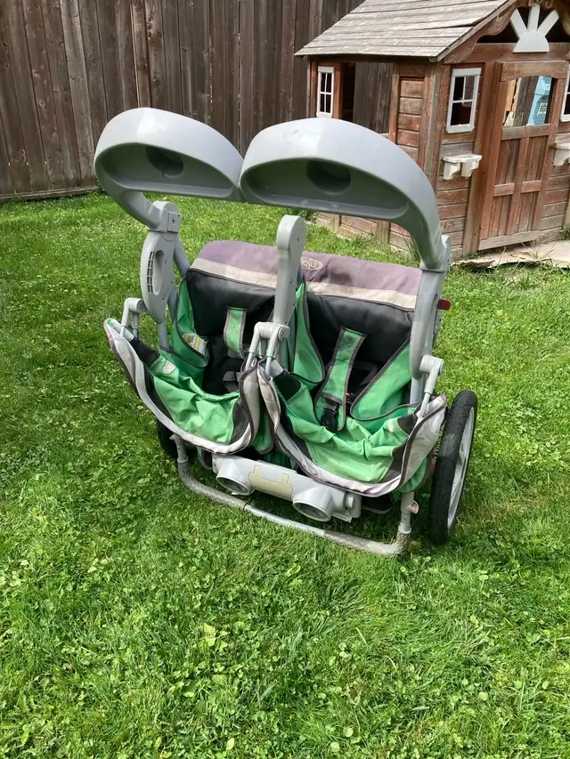 double stroller in Strollers, Carriers & Car Seats in Mississauga / Peel Region - Image 7