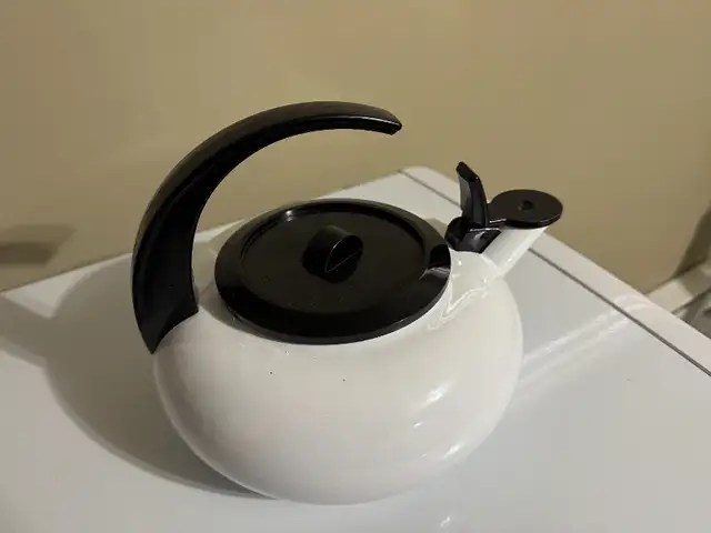 Bouilloire in Other in Sherbrooke - Image 2