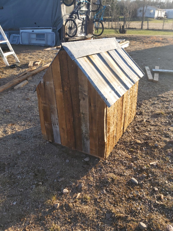 Dog house for sale in Accessories in Petawawa - Image 2