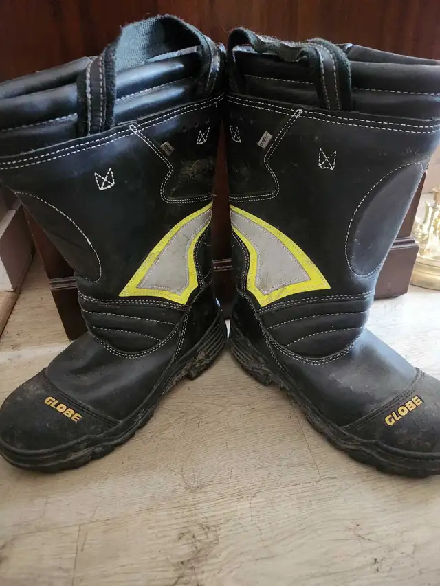 Globe(fire resistant boots)