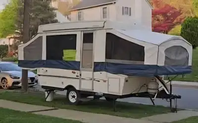 12' Palamino yearling camper. 2005. In good condition. Newer tires and bearings. Has a king and quee...