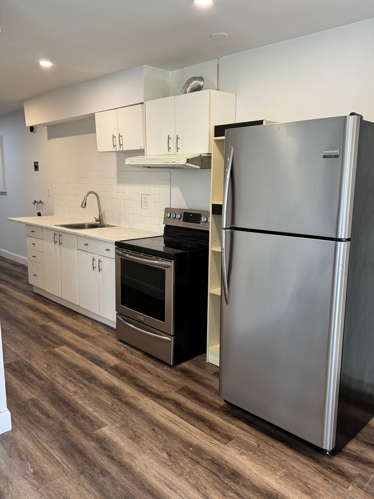 Grand 4½, 2 ch., Viau/Jean-Talon, électros inclus, disponible — photo 1