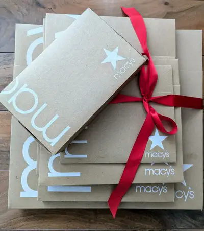 Boîtes Macy's Empty Gift Boxes, View more