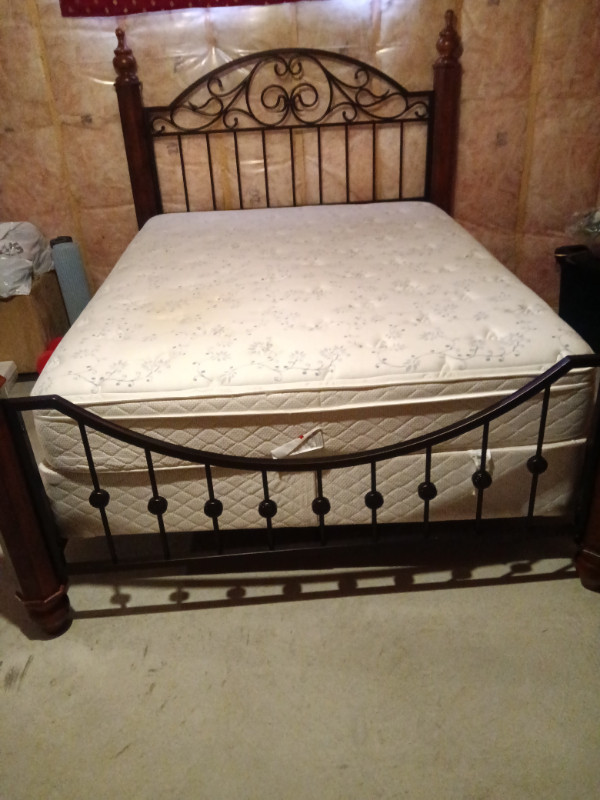 BED FOR SALE Beds & Mattresses Cornwall Kijiji
