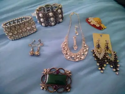 Vintage Jewellery, bracelet, brooches, earrings and more, View more