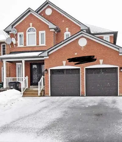 Upper Unit for Rent – Great Location near Brampton Civic Hospital Looking for a spacious and conveni...