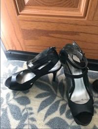3 pairs of Women's shoes $15 each