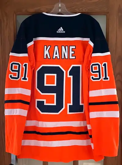 Evander Kane Edmonton Oilers Jersey. Orange Crush. Never worn, Brand New. Mens Medium or Large size...