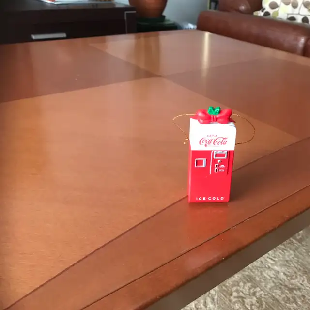 Vintage Christmas Collectibles64520063960451124