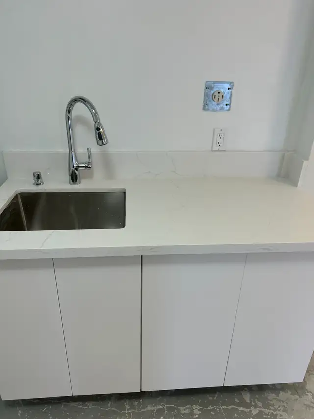 Commercial Space for lease-Oakville/Mississauga Border in Commercial & Office Space for Rent in Oakville / Halton Region - Image 7