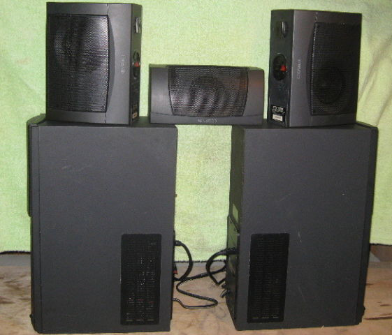 KENWOOD COMPLETE HOME THEATER SYSTEM (VINTAGE) in Stereo Systems & Home Theatre in St. Albert - Image 3