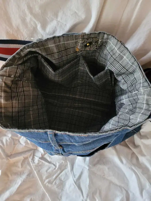 Jean Butt Purse in Women's - Bags & Wallets in Sudbury - Image 4