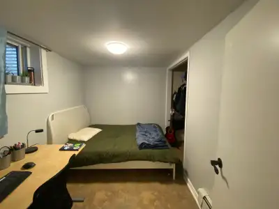 Student Room Rental (4 months) Details: 1 room available in a townhouse unit of 5 (all-female) stude...