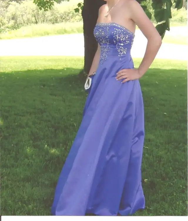 Robe de Ball in Women's - Dresses & Skirts in Trois-Rivières - Image 4