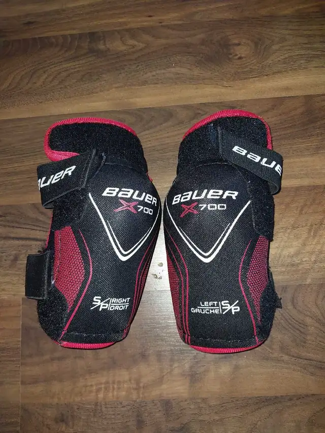 hockey elbow pads in Hockey in Calgary - Image 2