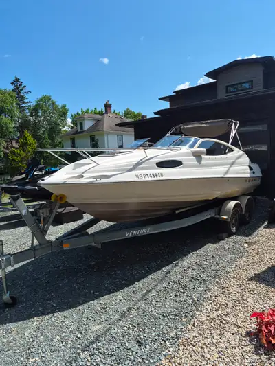 New price ** $10000 ** 2001 Regal 2150 LSC luxury speed boat Cuddie cabin with portapottie , interio...