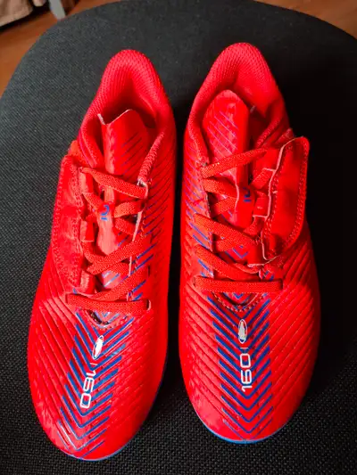 Souliers à crampon, View more