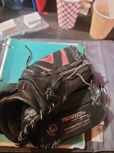 Baseball Glove in good shape. Left hand glove throwing with your right hand. Size 11.5 inches. Can p...
