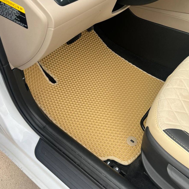 Custom floor mats for car in Other Parts & Accessories in Kingston - Image 3