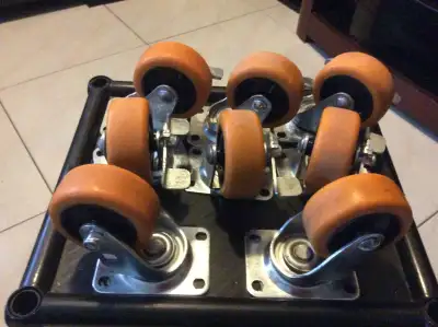 Everbilt Roulette pivotante de 76 mm  avec capacité de 102kg, View more